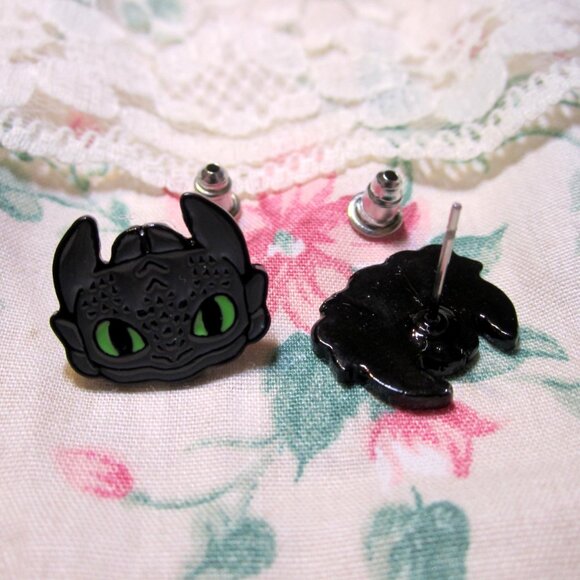 Toothless Earrings Dragon~Hypoallergenic - Picture 3 of 3